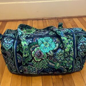 Vera Bradley small overnight duffle - Blue Rhapsody print